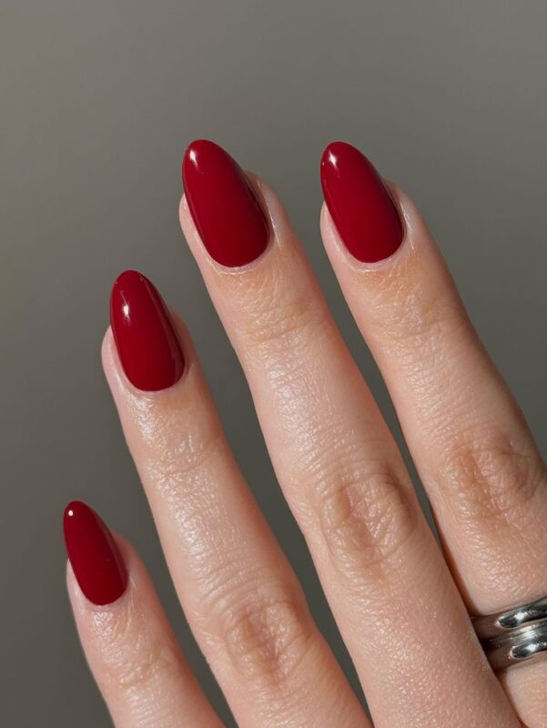 Classic Red Mani 