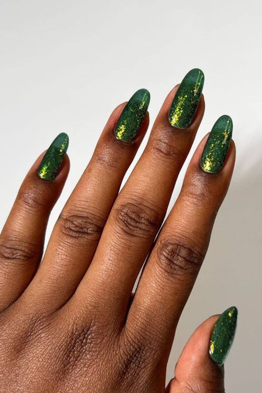 Snake Forest Green Glitter Nails