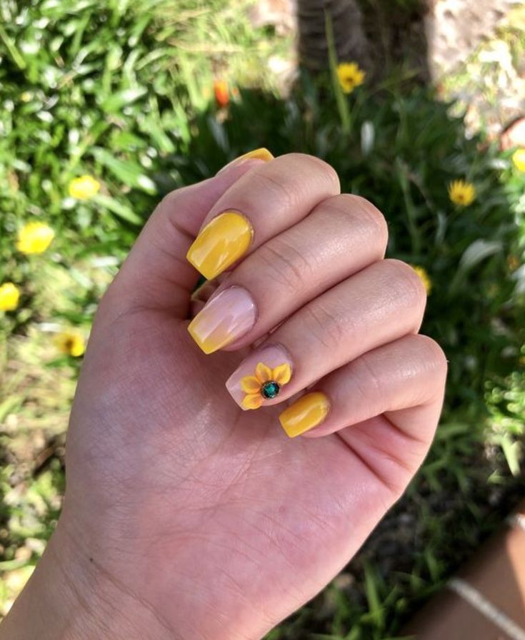 Sunflower Nails