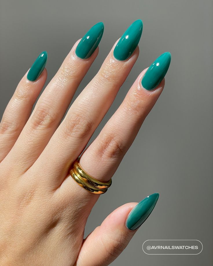 Jewel-toned Ombre chrome nails