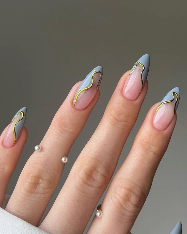 Single Accent Almond Nails
