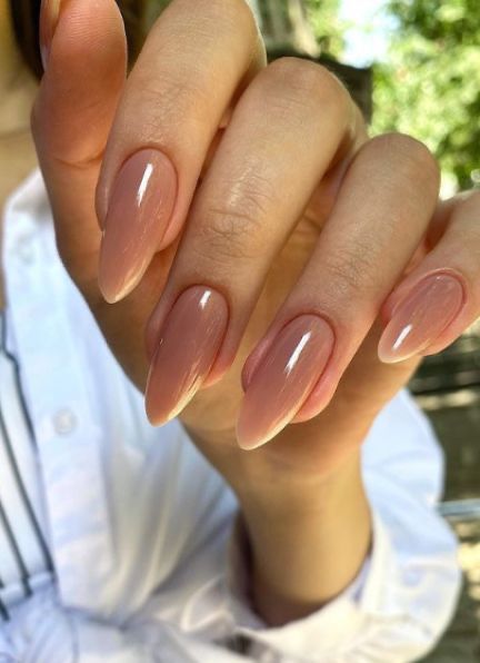 neutral biege simple nails