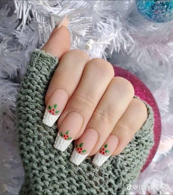 Winter Knit & Holly Details