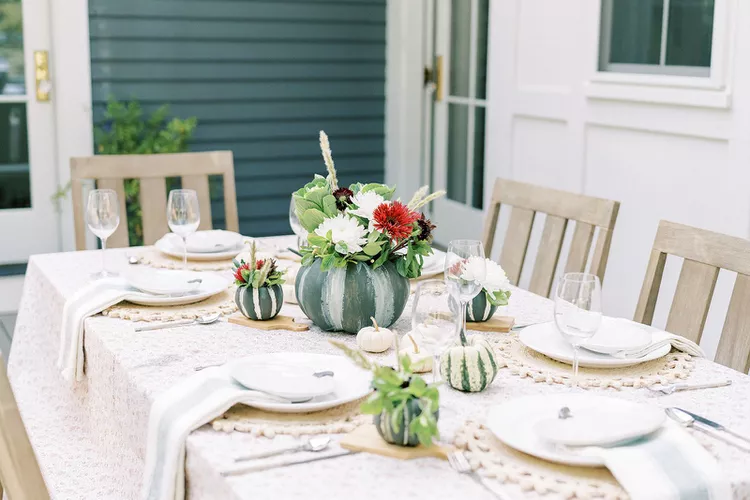 Coffee Table decorations For Fall