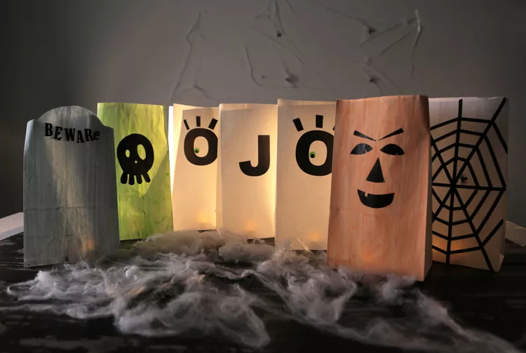 DIY Halloween Outdoor Decoration